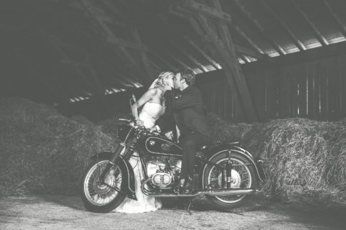 Hochzeit BMW Classic Motorrad Fotoshooting